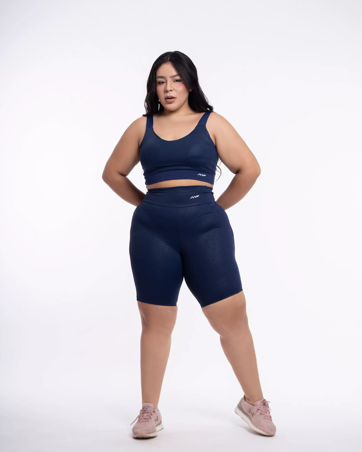 Conjunto texturizado plus size de top e shorts de alta gramatura